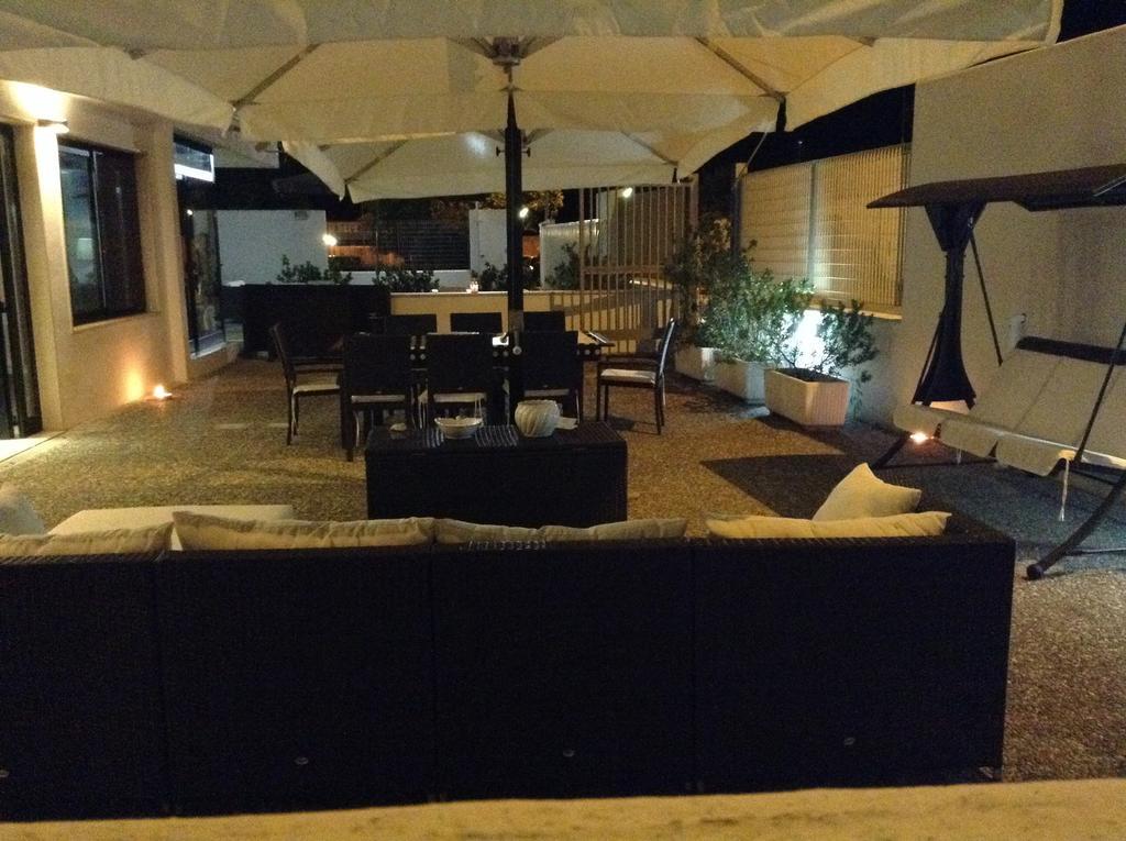 בארי Hotel Riviera מראה חיצוני תמונה
