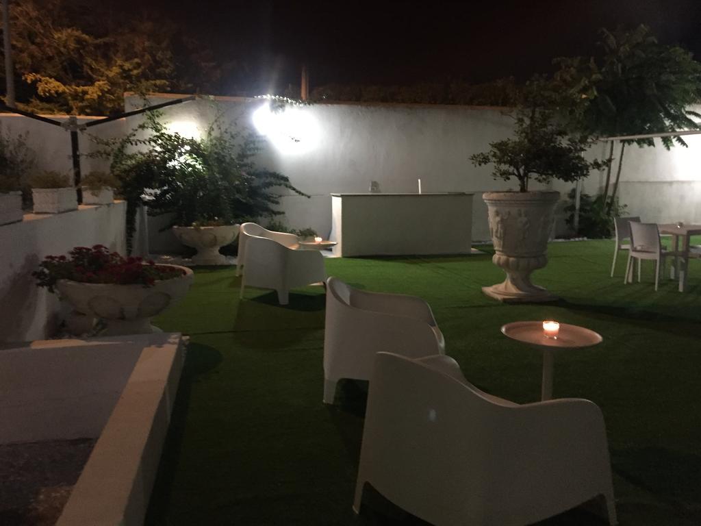בארי Hotel Riviera מראה חיצוני תמונה